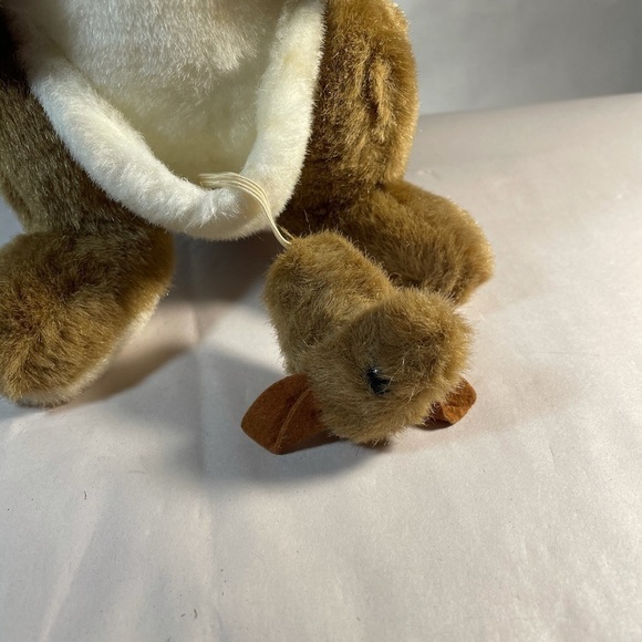 Toy Hut Kangaroo With Baby Koala On Back and Joey in pouch - Picture 4 of 9